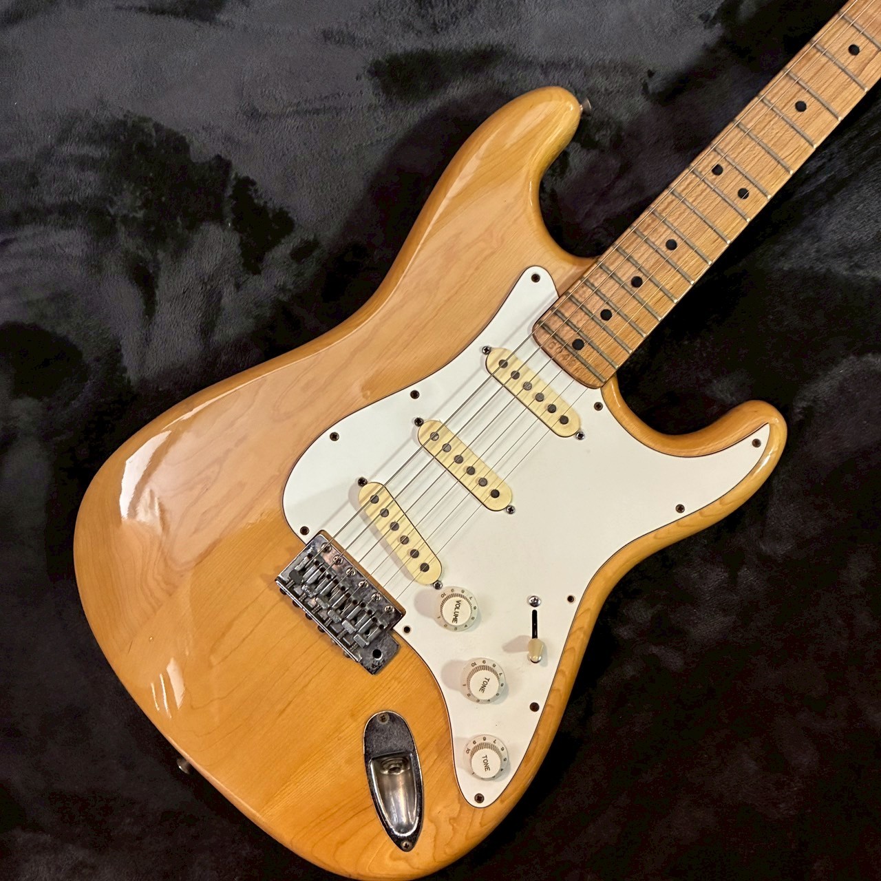 ジャンク　FERNANDES Burny FST-60 ジャンクFERNANDES Burny FST-60