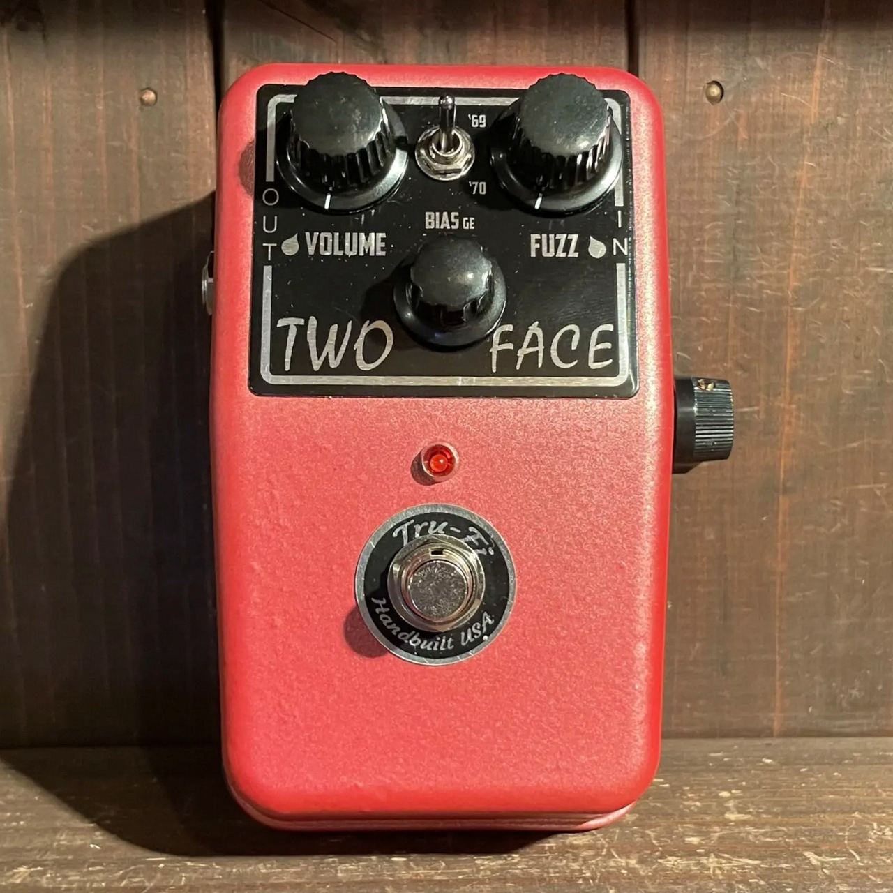 Tru-Fi Two Face Custom Red 【国内在庫希少】（新品/送料無料）【楽器