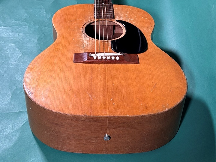 Gibson B-15（ビンテージ）【楽器検索デジマート】