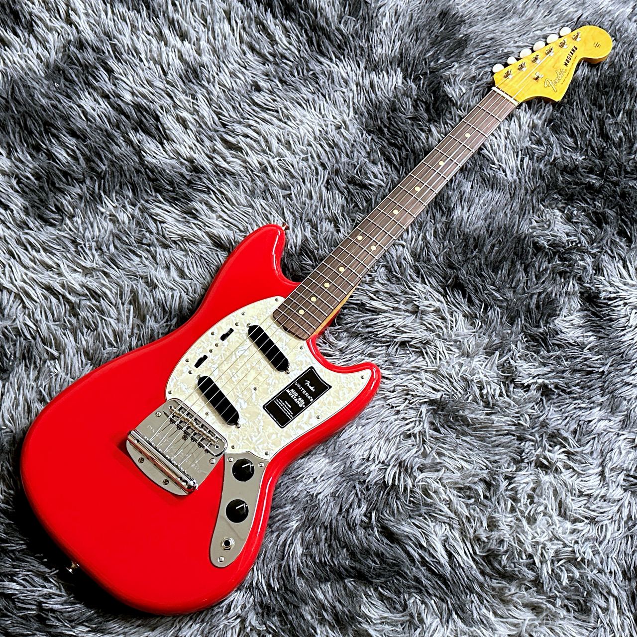Fender Vintera III Mid '60s Mustang,Rosewood Fingerboard, Dakota