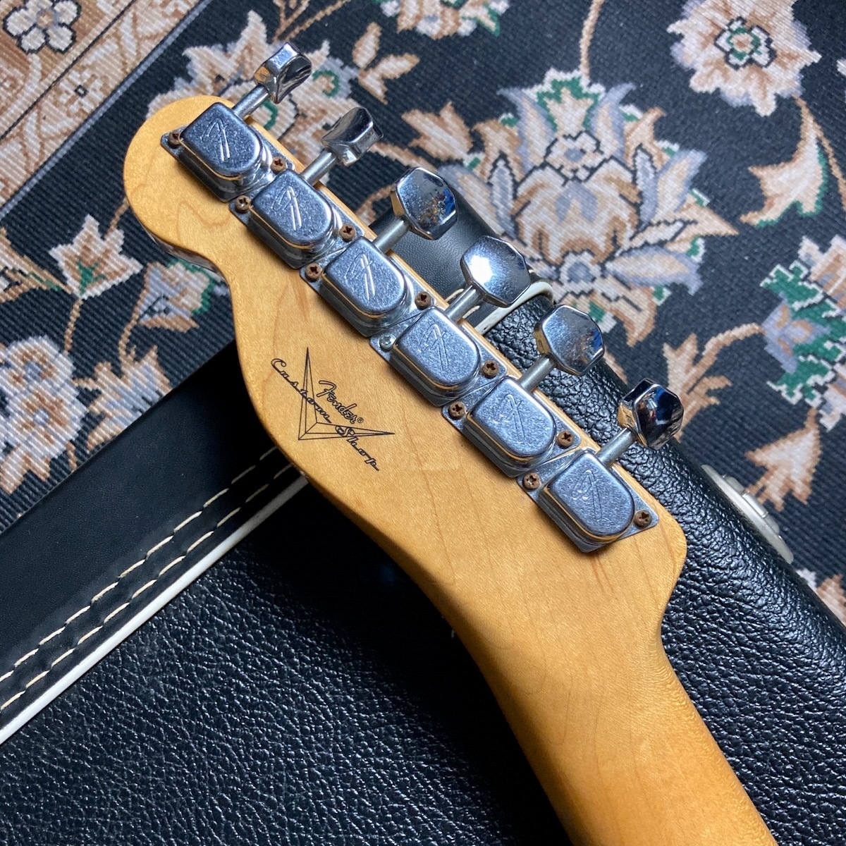 Fender Custom Shop 1967 Telecaster Relic / Aged Vintage White 2012