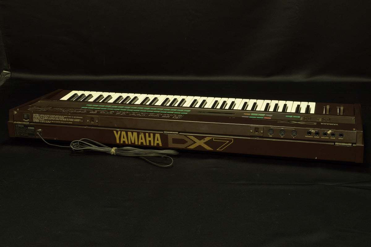 ヤマハ DX7  voiceROM DECAY group  中古 s-l1200.jpg