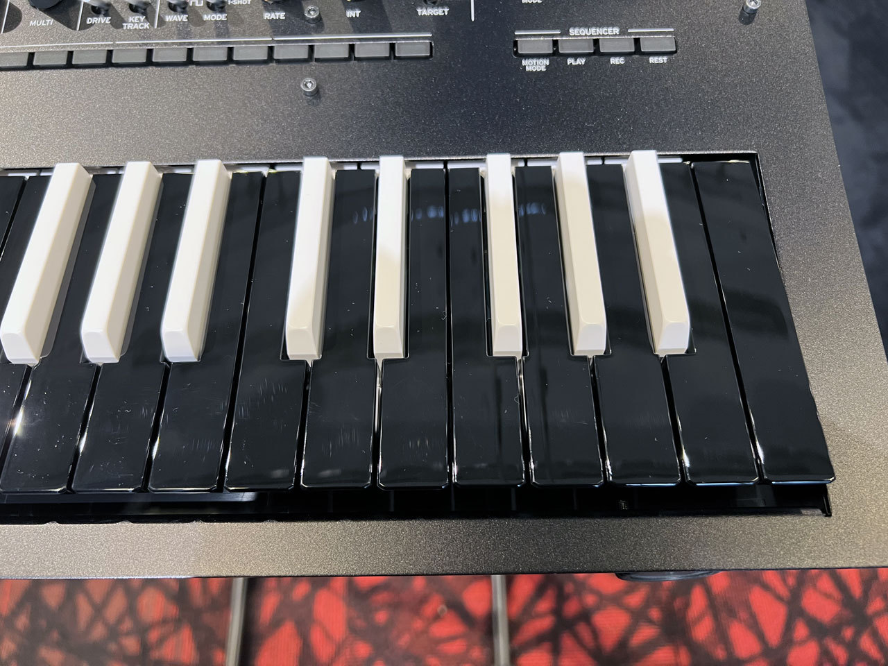 KORG minilogue xd Inverted [minilogue-xd BW] ブラックホワイト(店頭