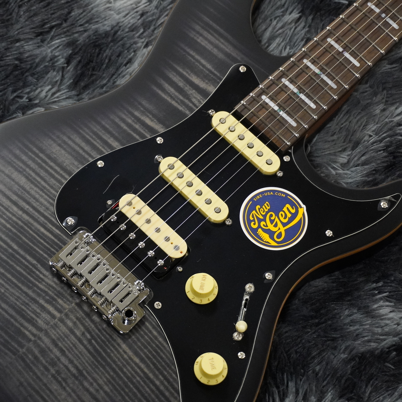 Sire Larry Carlton S7 FM New Gen TBK (Transparent Black Satin