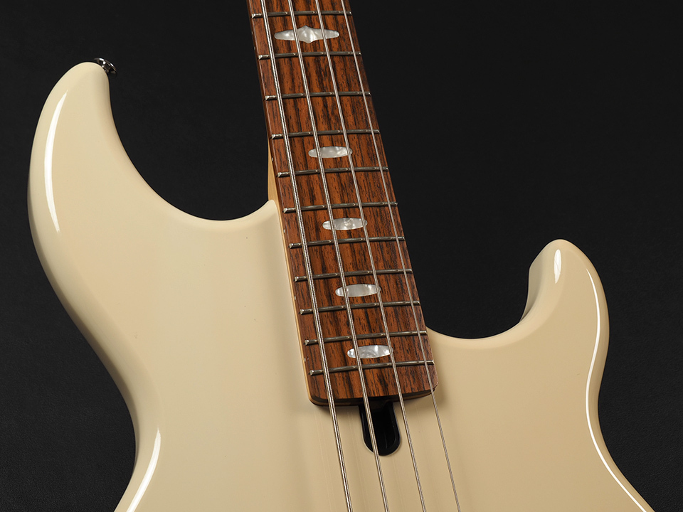 YAMAHA BB424 ~Vintage White~（中古）【楽器検索デジマート】