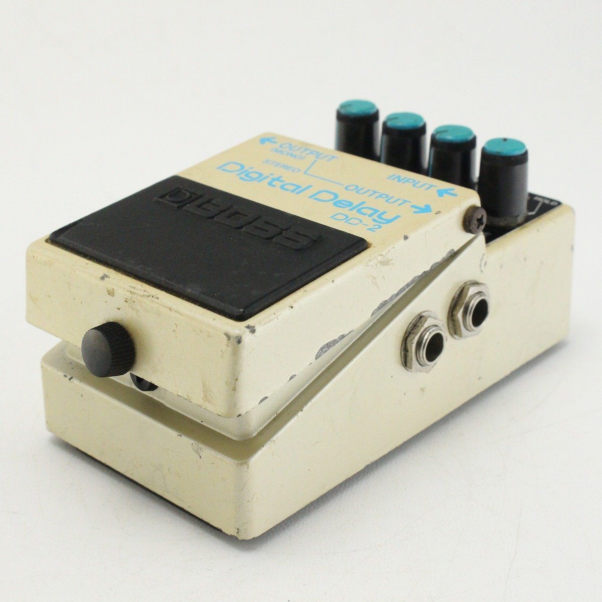 中古品 BOSS デジタルディレイ DD-2　ACアダプター付き BOSS 【BOSS×IKEBEコラボ：アクリルキーホルダープレゼント