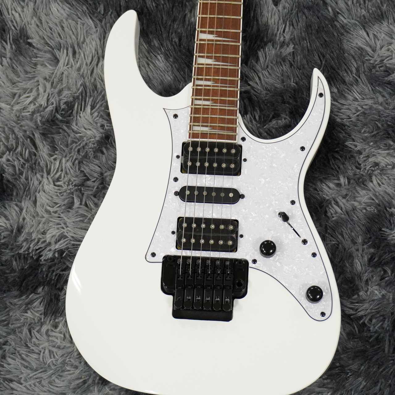 Ibanez RG450DXB-WH (White) 【特価】【2025年製】（新品特価