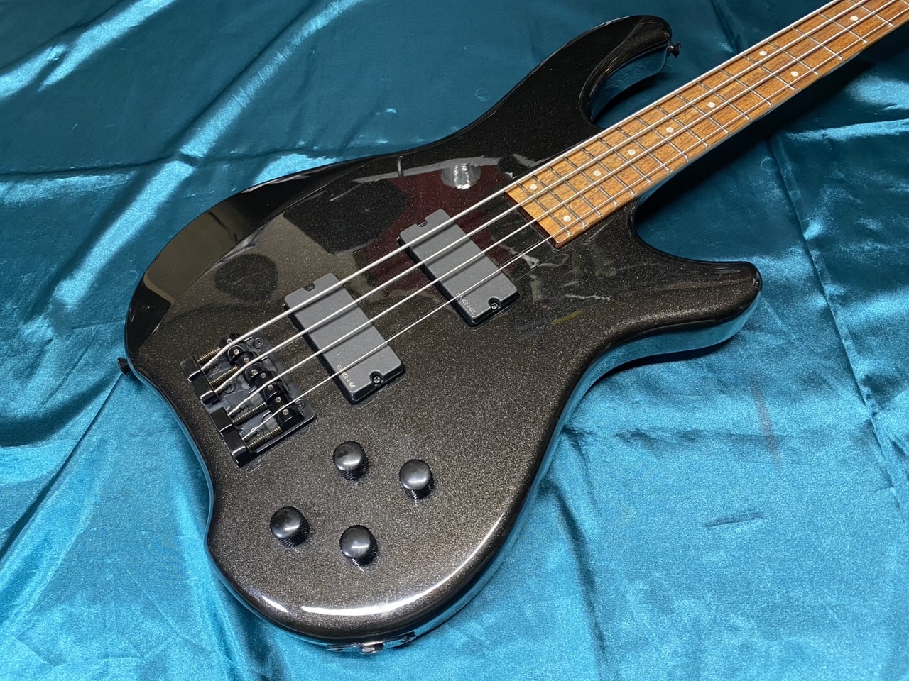 FERNANDES TREMOR 4 Deluxe （中古）【楽器検索デジマート】