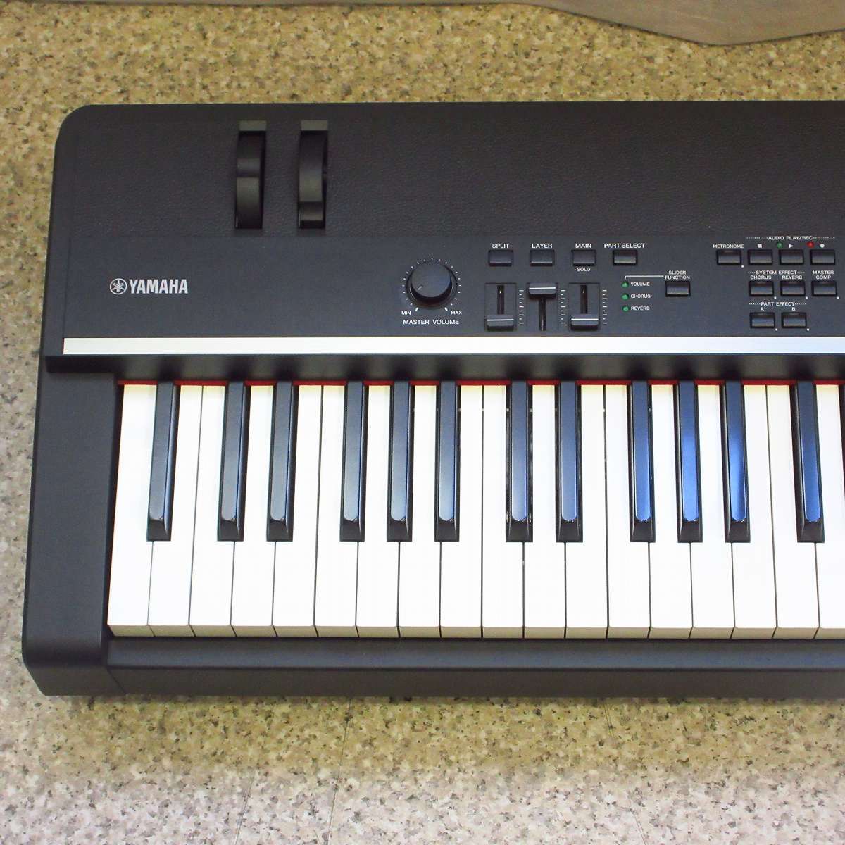 YAMAHA CP4 STAGE 