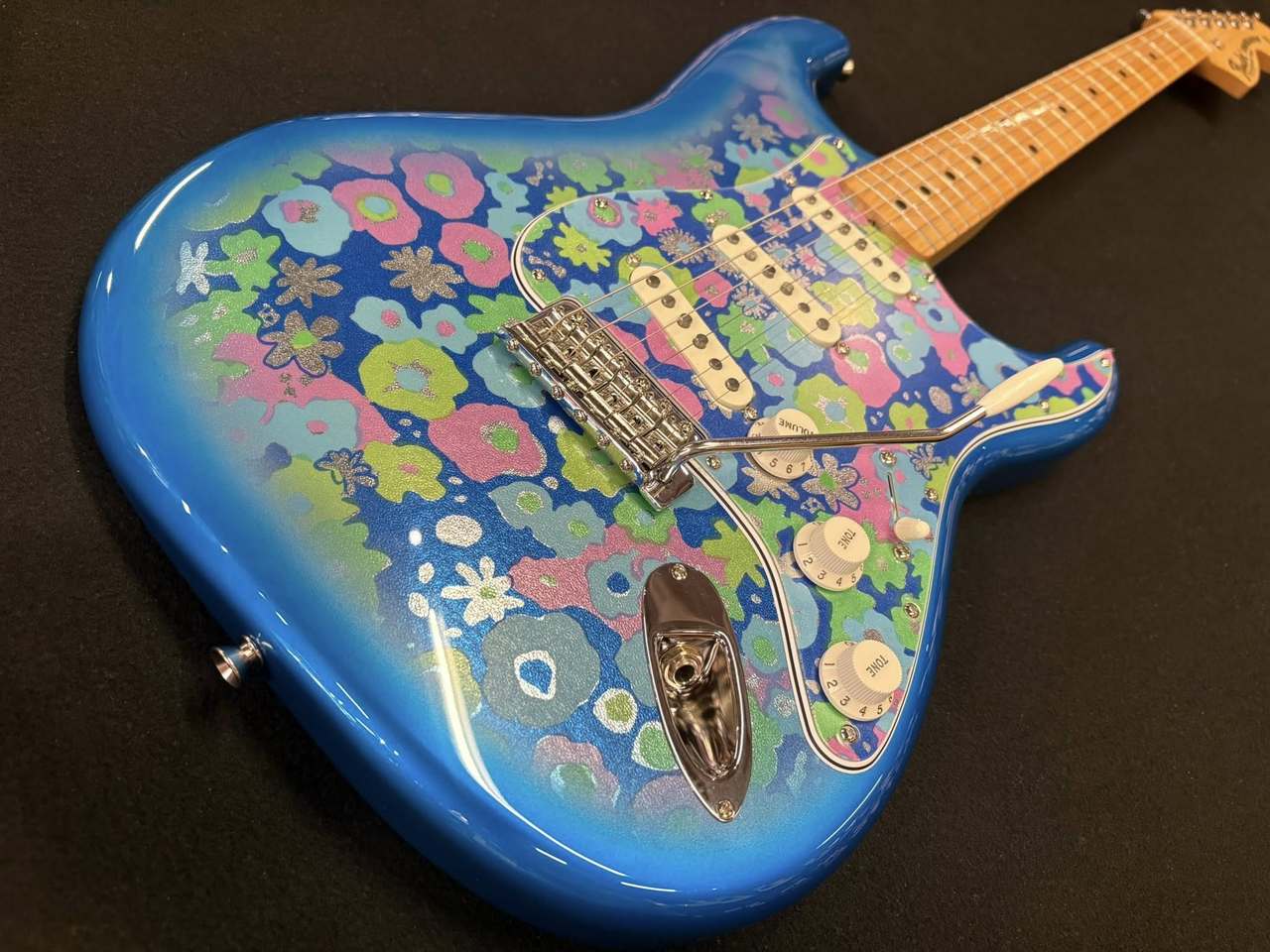 Fender Made in Japan Limited Stratocaster Blue Flower（新品特価