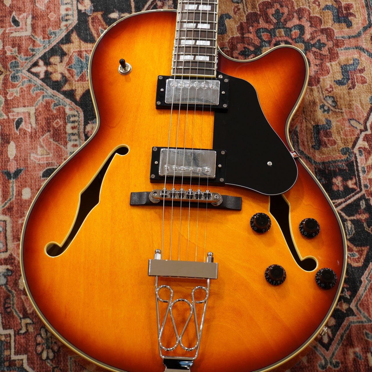Sire Larry Carlton H7F / TB (Tobacco Burst) 【展示チョイキズ特価