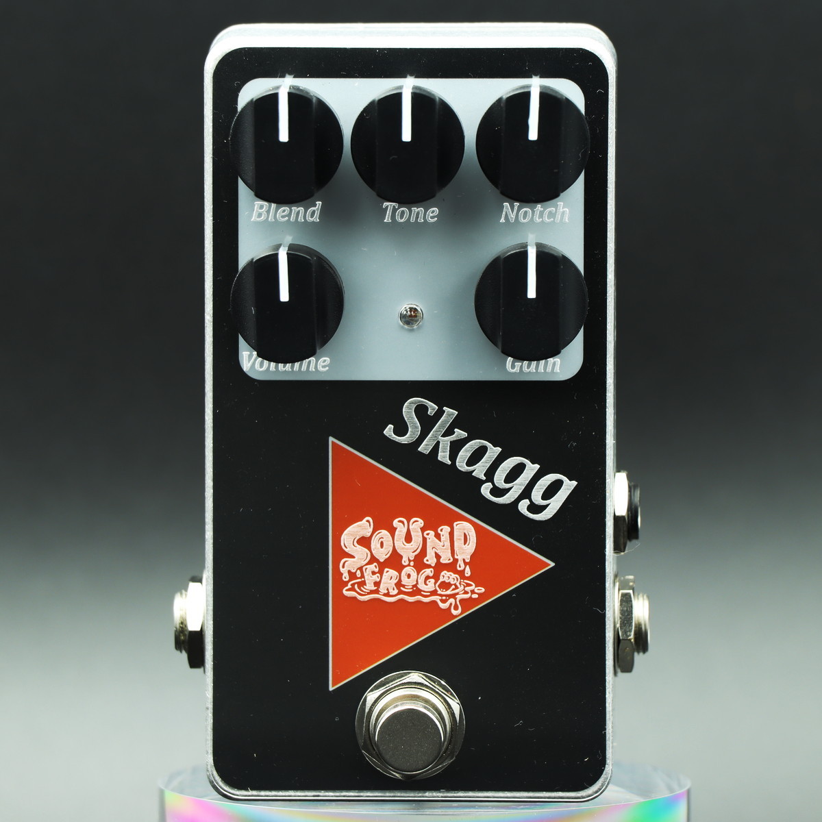 【新品同様】sound frog Skagg ベース　ファズエフェクター SOUND FROG Skagg ベース用ファズ オクターブファズ【WEBSHOP】（新品