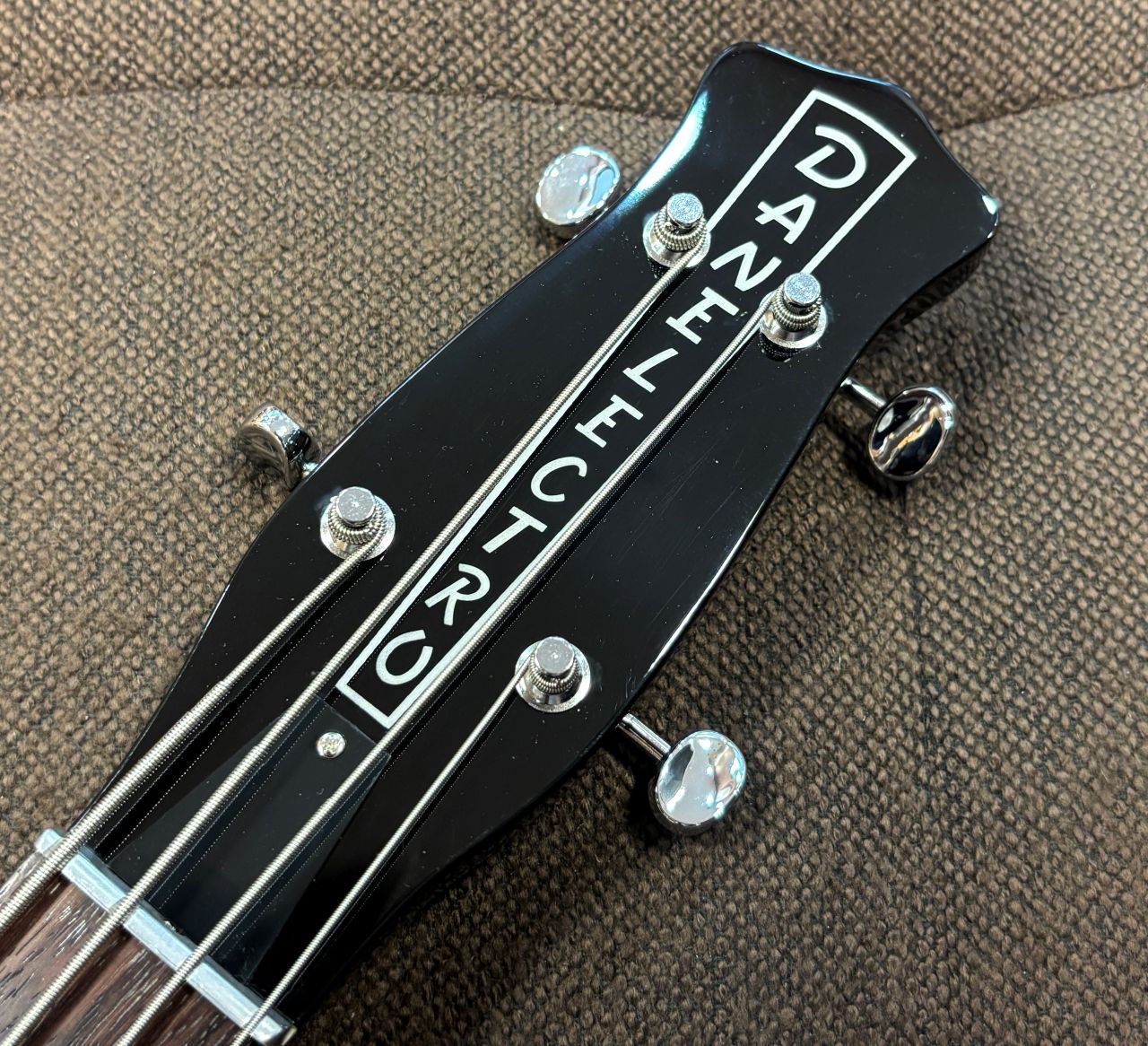 Danelectro LONGHORN BASS / BLK（新品/送料無料）【楽器検索デジマート】