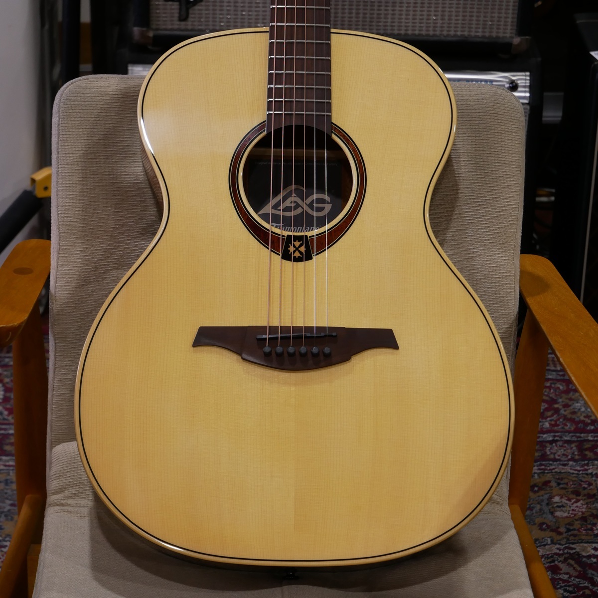 LAG Guitars T88A / Auditorium Natural 【トップ単板モデル】（新品