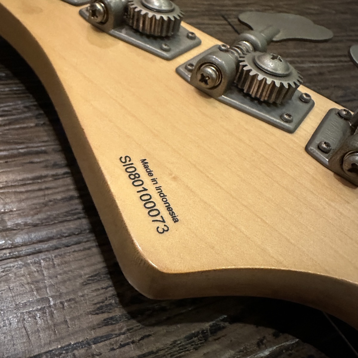 CLIVE SANCTUS M400 Electric bass（中古/送料無料）【楽器検索