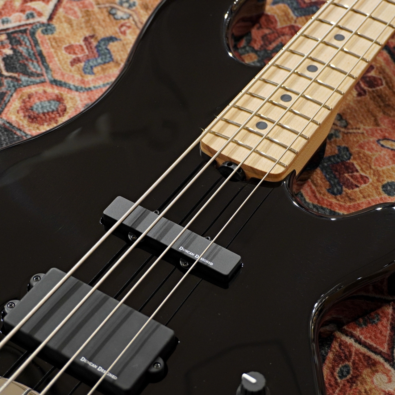 Lakland SK-4CL Black/ Maple FB -Skyline Japan Series- （新品/送料