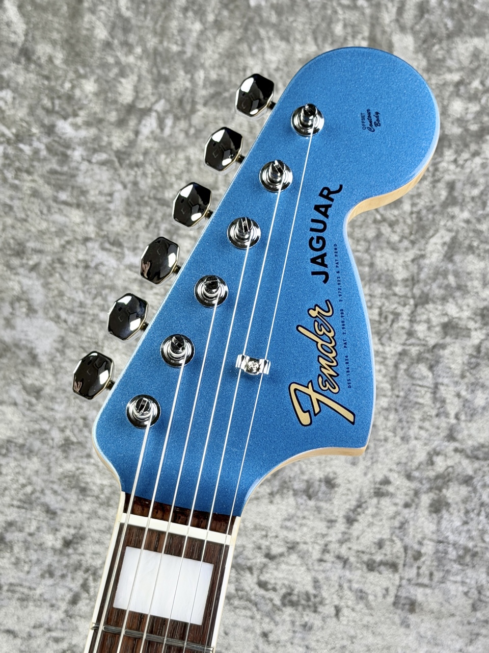 Fender Made in Japan Traditional Late 60s Jaguar -Lake Placid Blue