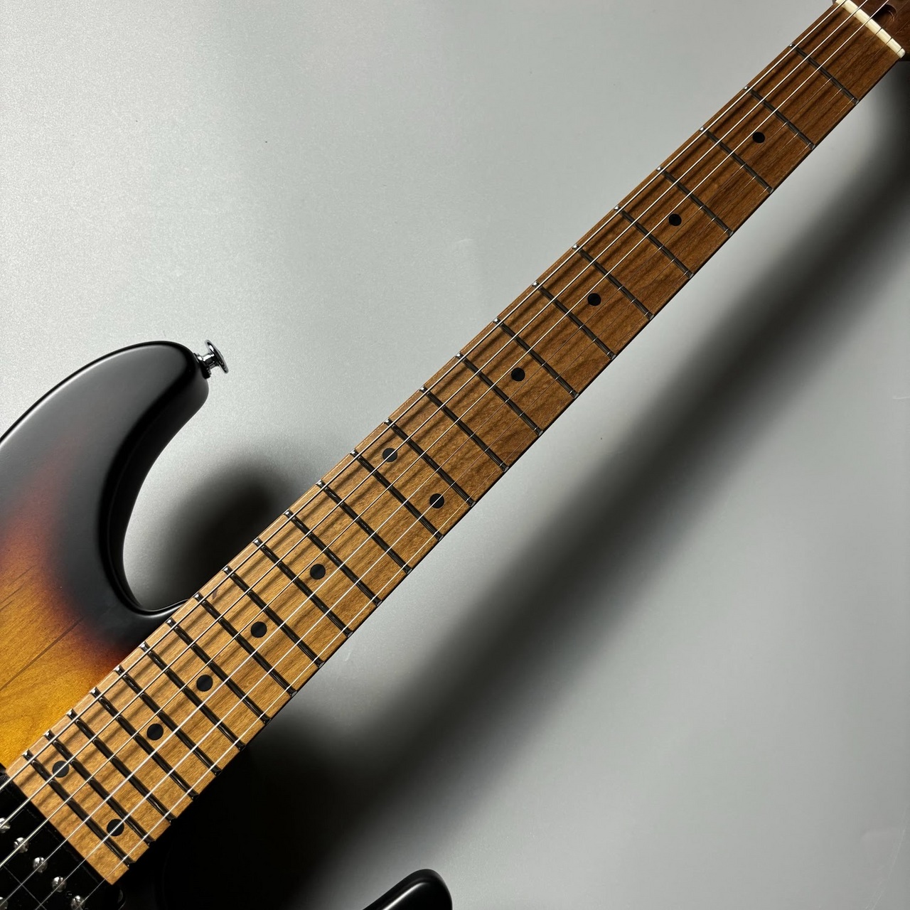 Ibanez AZ2402 Tri Fade Burst Flat 【3.38kg】【現物画像