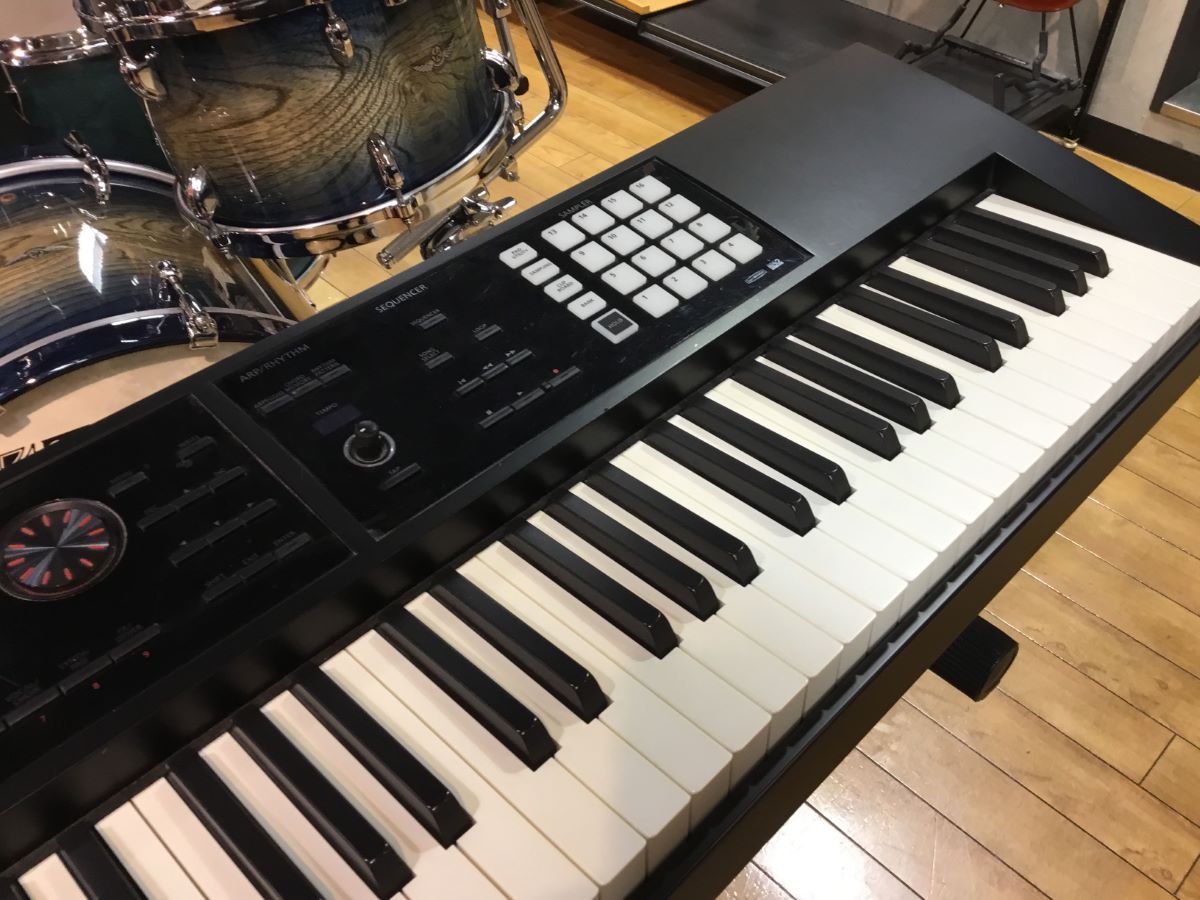 Roland FA-08 Music Workstation（中古/送料無料）【楽器検索デジマート】