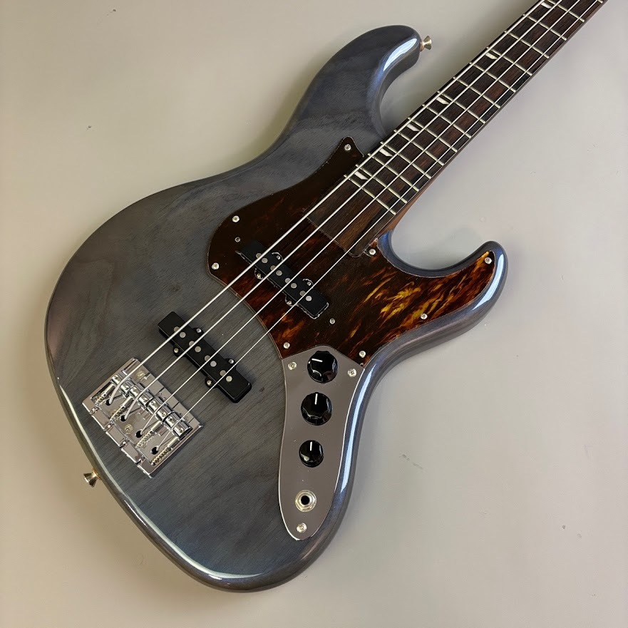 RYOGA Val-B443A 日本製　エレキベース　美品 RYOGA Val-B443A 日本製 エレキベース 美品 ショールーム限定