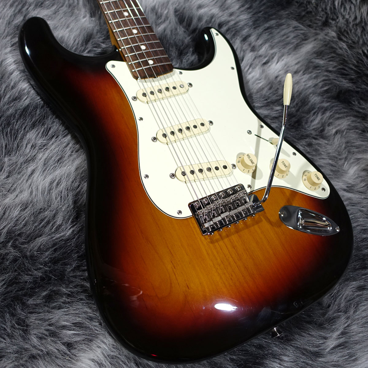 Fender Japan ST62-TX 3-Tone Sunburst（中古/送料無料）【楽器