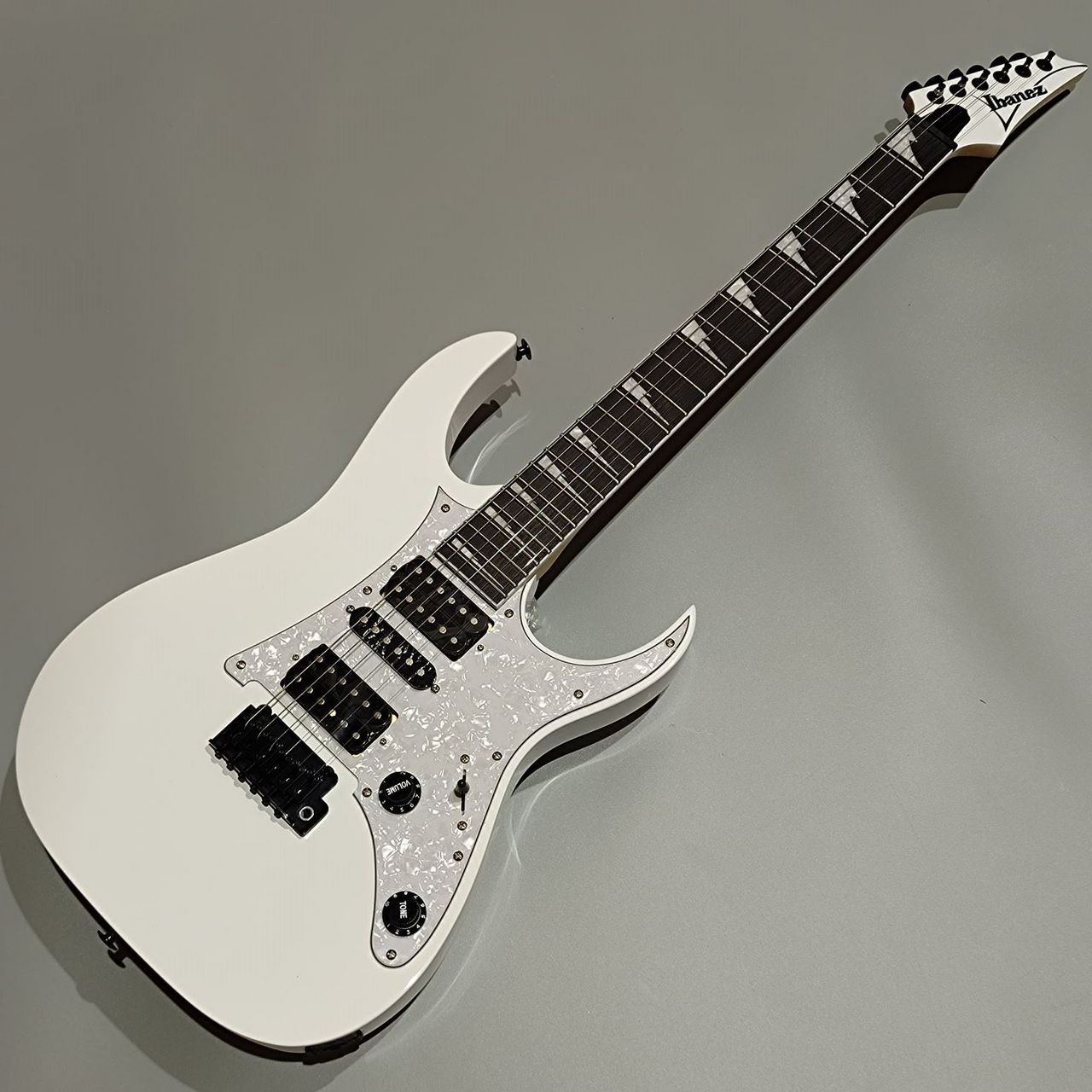 Ibanez RGV250 WH ホワイト エレキギター ストラトキャスタータイプ