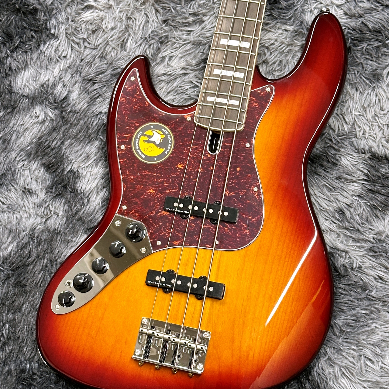 Sire Marcus Miller V7 Alder LH 4st TS (Tobacco Sunburst) -2nd
