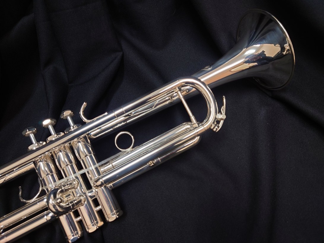 Schilke i33 B♭トランペット Innovation シルバープレート