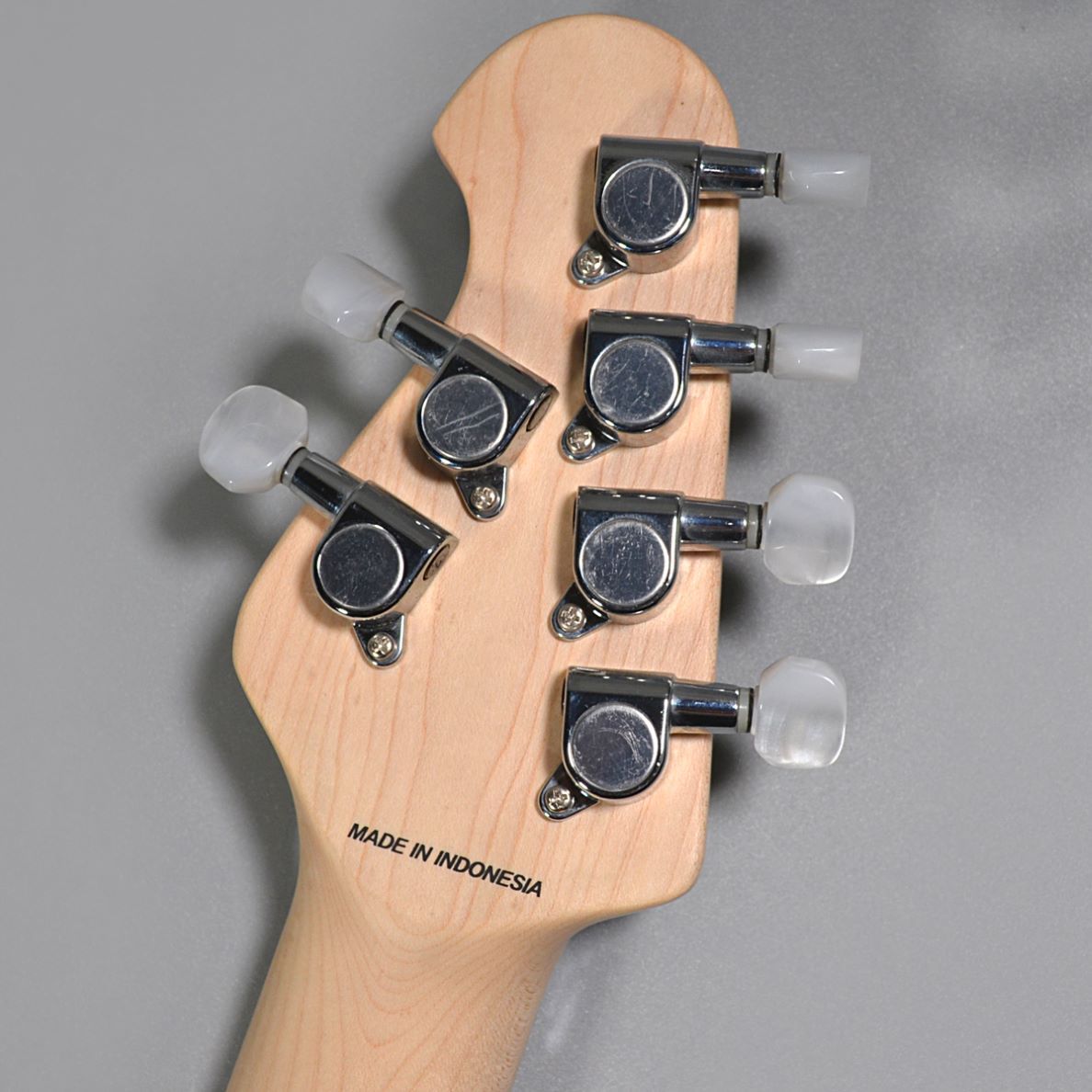 Sterling by MUSIC MAN AXIS AX40-TBL-M（B級特価/送料無料）【楽器