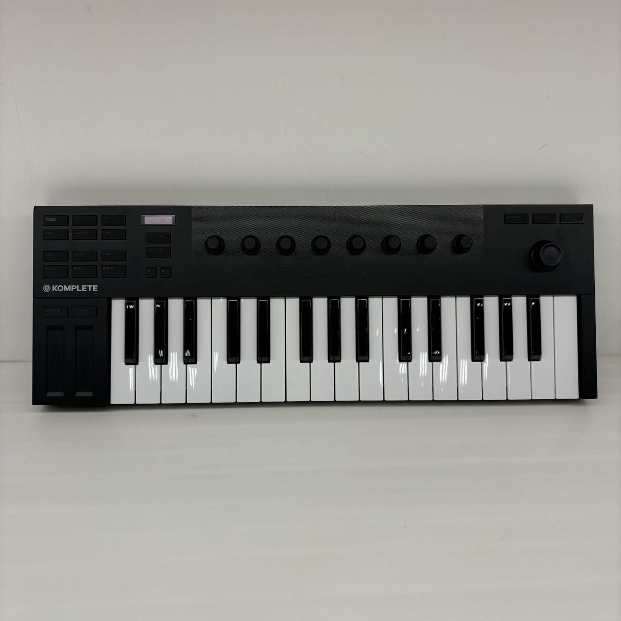 NATIVE INSTRUMENTS KOMPLETE KONTROL M32 MIDIキーボード 32