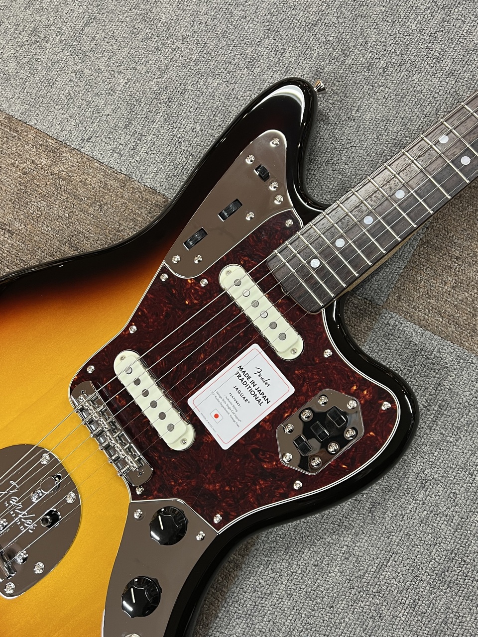 Fender Made in Japan Traditional 60s Jaguar, Rosewood Fingerboard