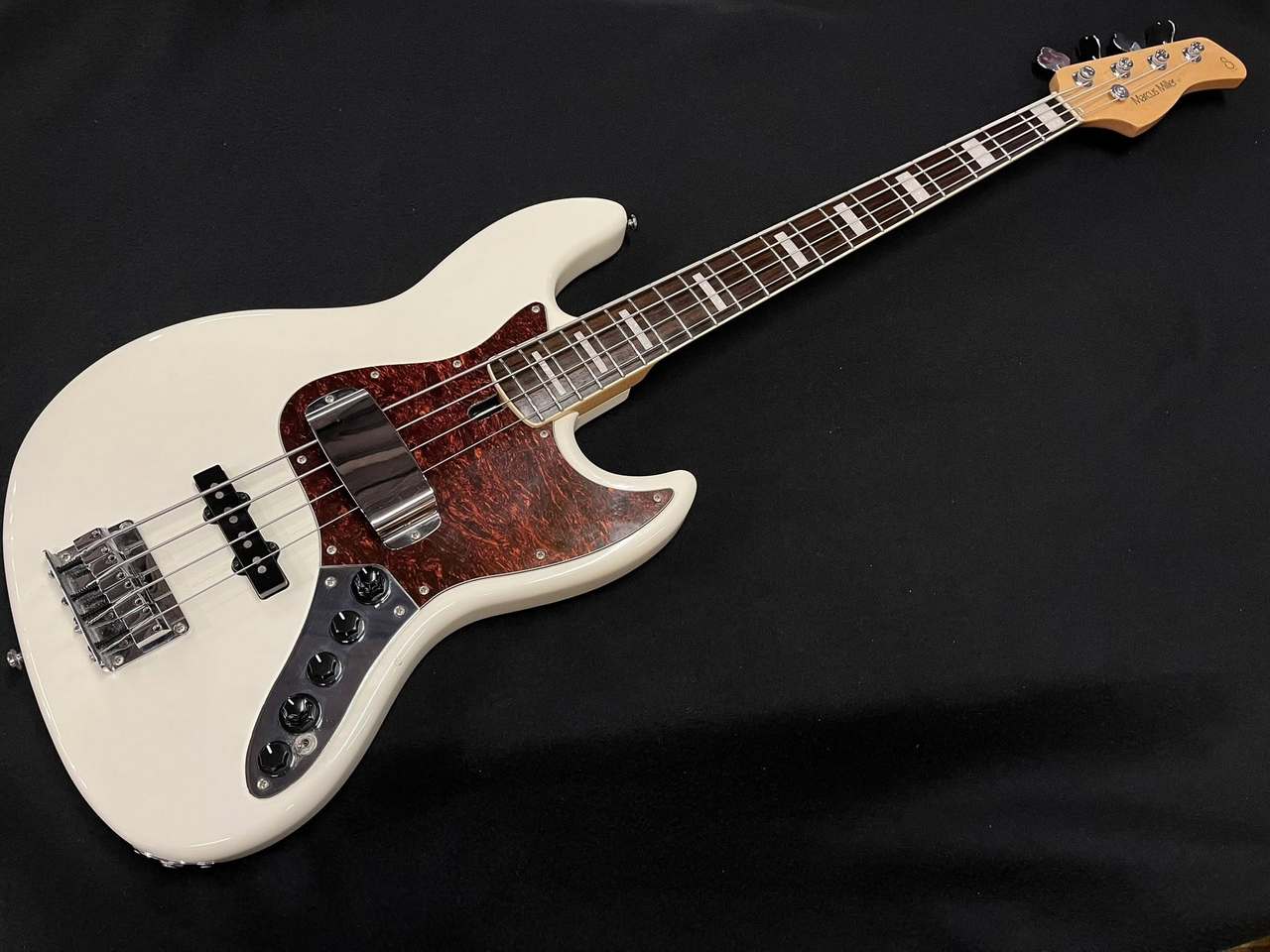 Sire Marcus Miller V7 Vintage White（中古）【楽器検索