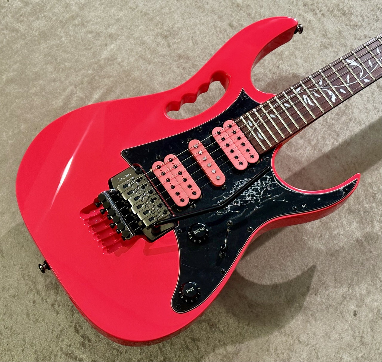 Ibanez JEMJRSP - Pink - 【Steve Vai Signature Model】 【3.17kg