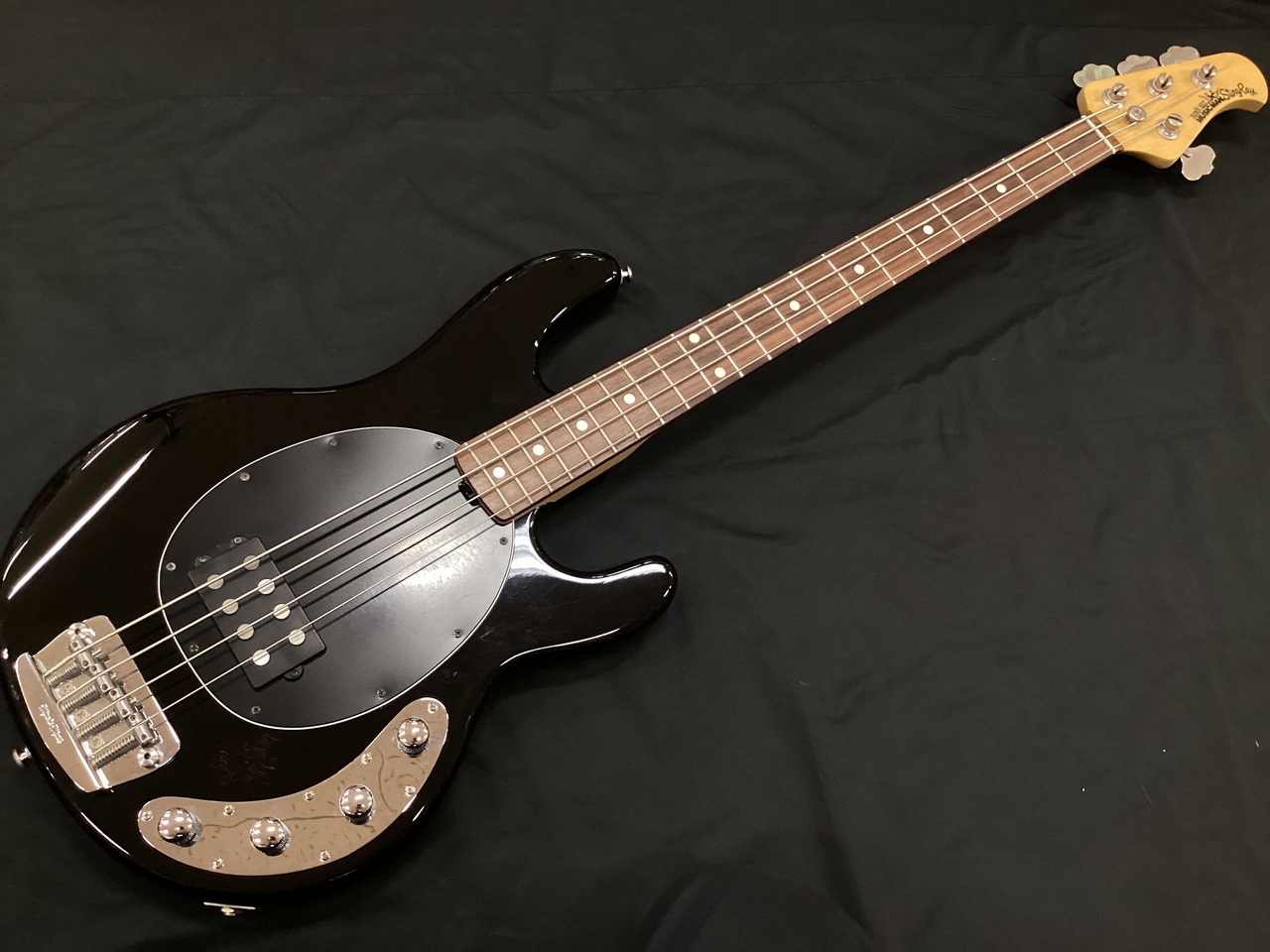 Sterling by MUSIC MAN StingRay 4 3EQ H/BLK（中古）【楽器検索