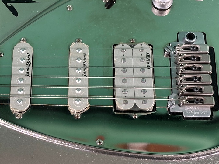 TOKAI楽器、1970年代、浜松工場製、ピックアップ、アジャストサドル稼働品 TOKAI楽器、1970年代、浜松工場製、ピックアップ、アジャスト