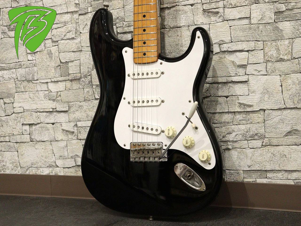 Fender JAPAN エレキギター ブラック フェンダーのオール・ブラック仕様のギター“Noir”が“Made in
