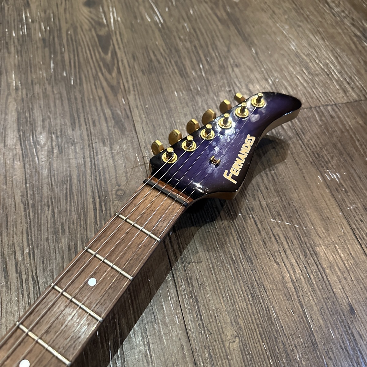 金ロゴ FERNANDES SFR-512 ストラトゴールドパーツ仕様 アーム付 金ロゴ FERNANDES SFR-512 ストラトゴールドパーツ仕様 アーム付