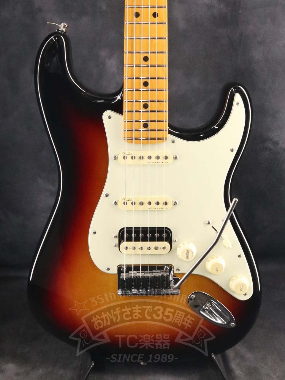 フェンダー　アメリカン　ウルトラ　ストラトキャスターHSS 23年製造　未使用 Fender フェンダー American Ultra Stratocaster HSS RW
