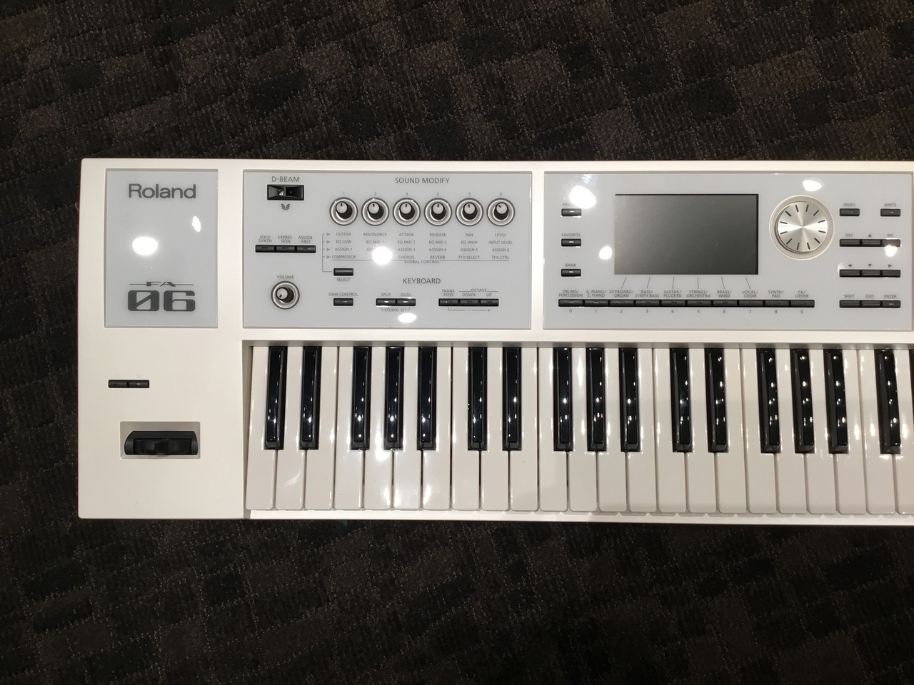 Roland FA-06-SC（B級特価/送料無料）【楽器検索デジマート】