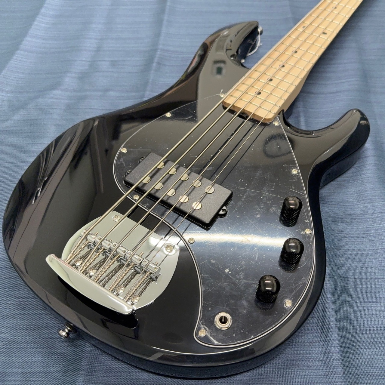 Sterling by MUSIC MAN S.U.B. Series Ray5 / Black / 4.38kg