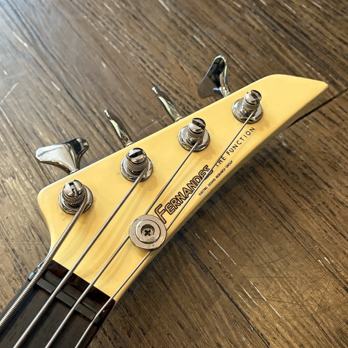 FERNANDES BXB-55 エクスプローラーシェイプ Electric Bass