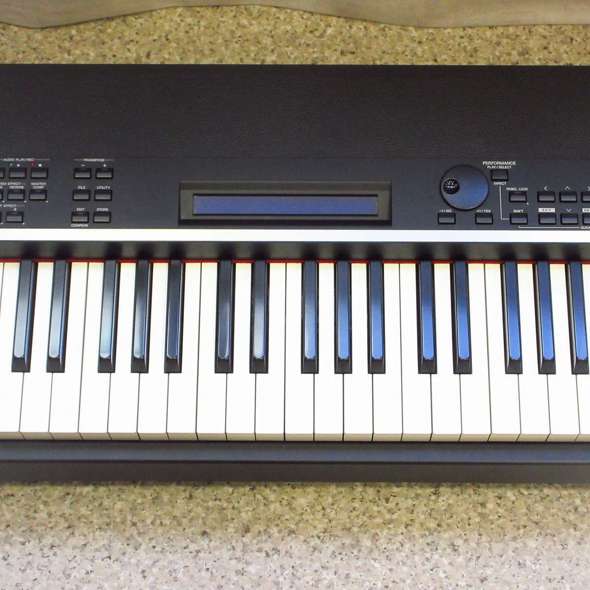 YAMAHA CP4 STAGE 