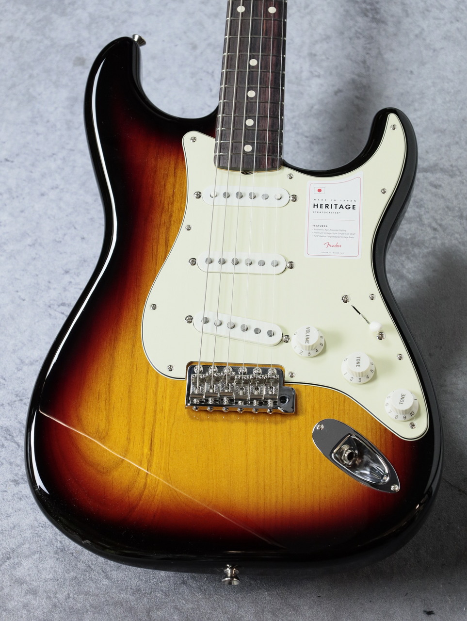 Fender Made in Japan Heritage 60s Stratocaster -3-Color Sunburst