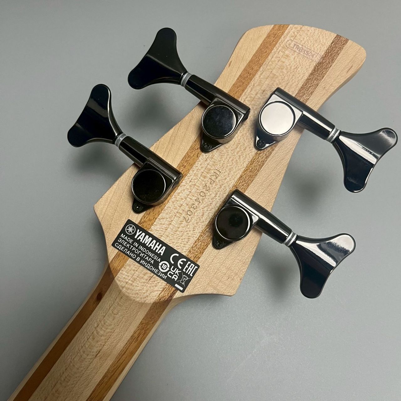 YAMAHA TRBX504 Translucent White ベース（新品特価/送料無料）【楽器