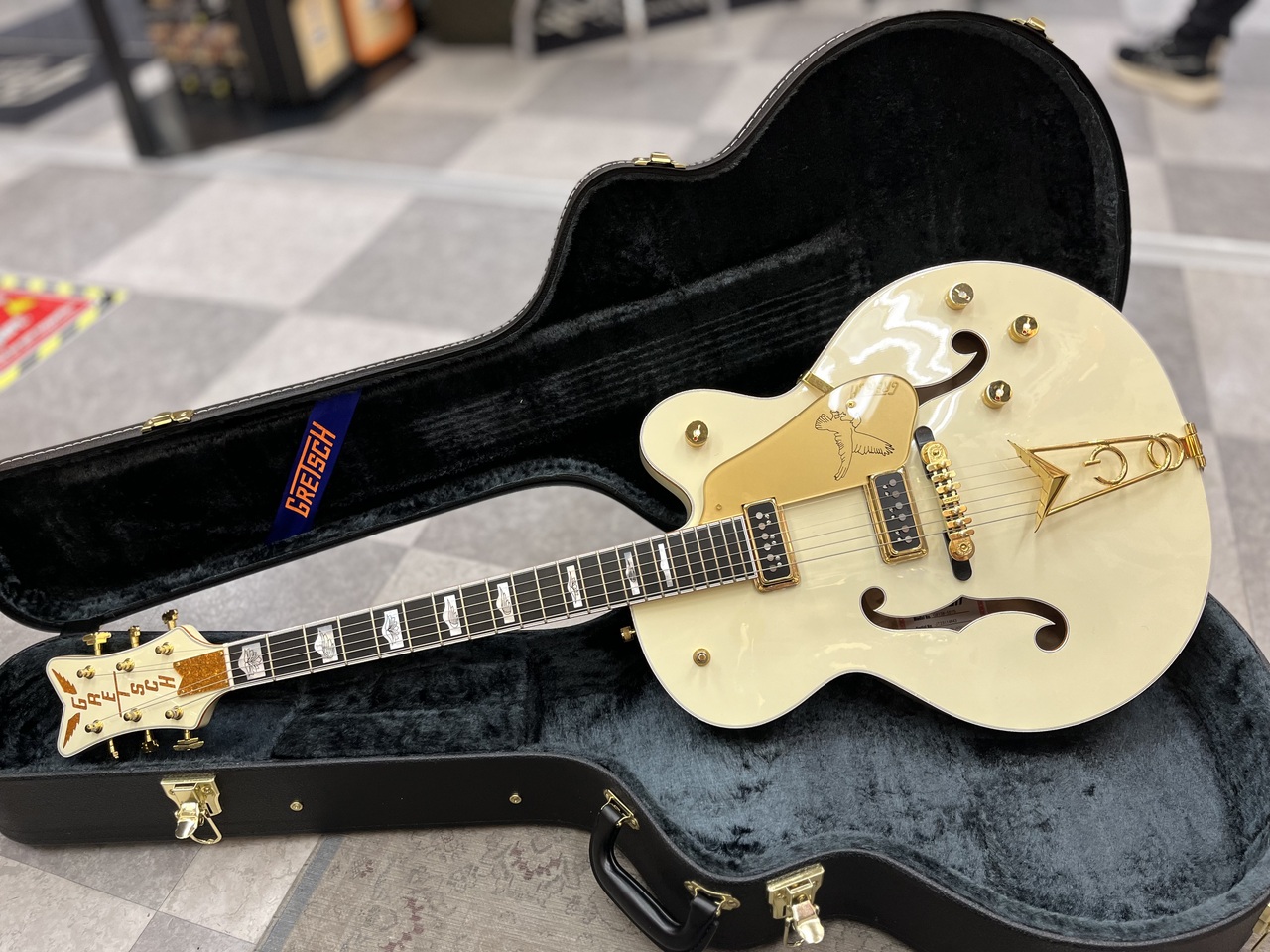 新古品Gretsch G6136-55 VSホワイトファルコンジョンフルシャンテ 新古品Gretsch G6136-55 VSホワイトファルコンジョンフル
