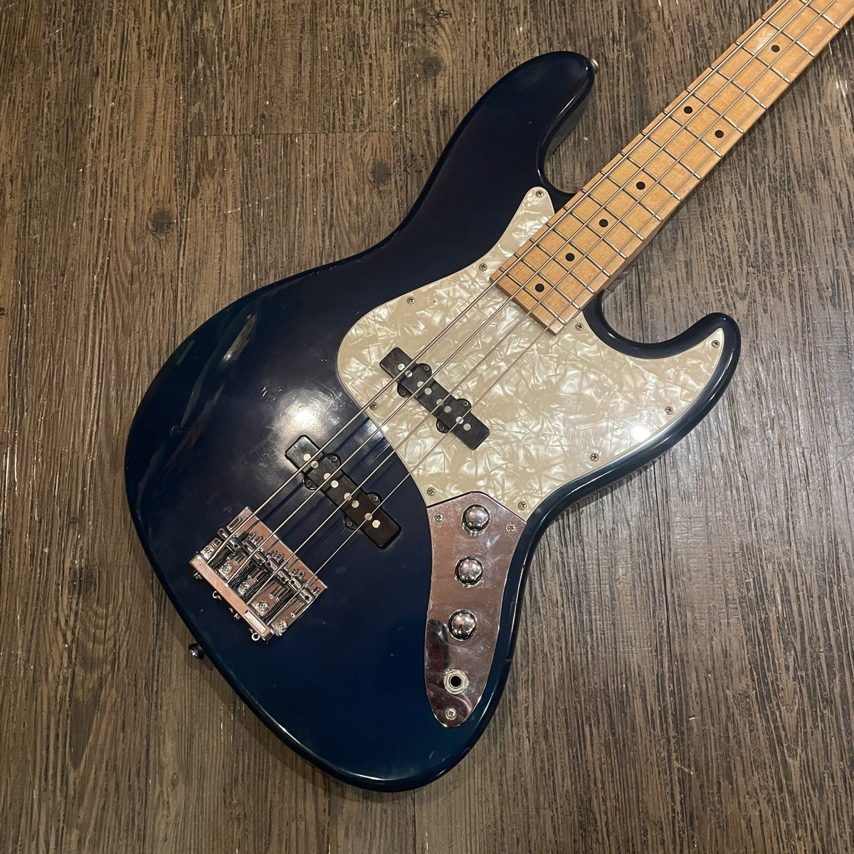 Bacchus BJB-98 JIRO エレキベース Electric Bass（中古/送料