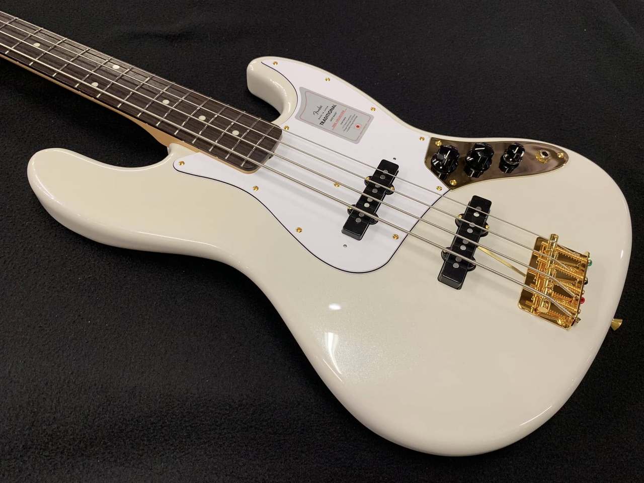 メーカー不明/JAZZ BASS White ソフトケース付 ！ジャスベース Amazon.com: Fender Player II Jazz Bass - Polar White with