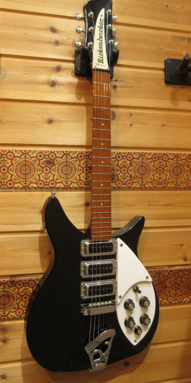 Rickenbacker 320 【1981年製】（中古）【楽器検索デジマート】