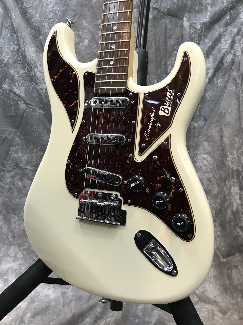 Burns？　ビザールギター　サンバースト Burns COBRA DX（中古）【楽器検索デジマート】