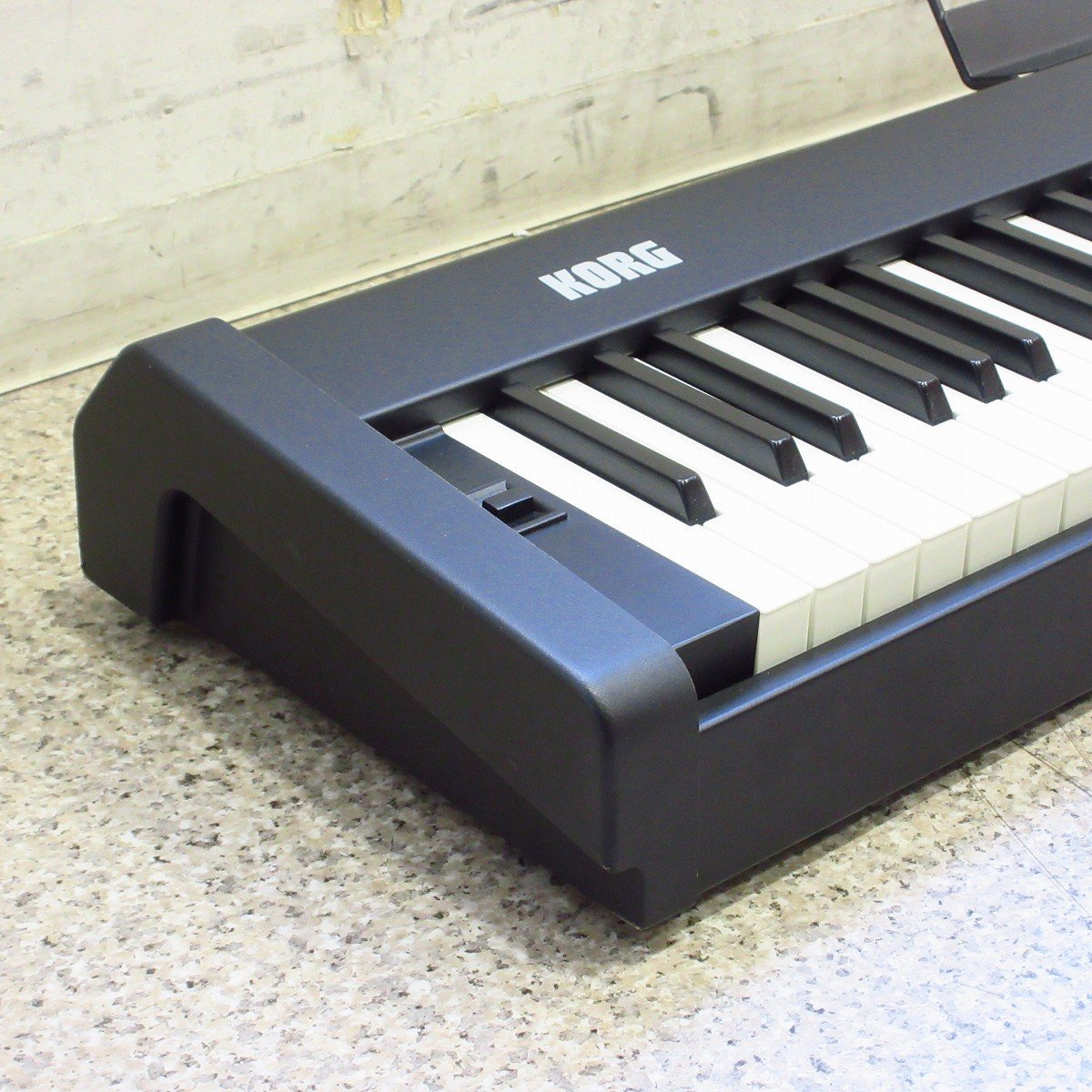 KORG SP-100 スピーカー非搭載のスタイリッシュピアノ【横浜店